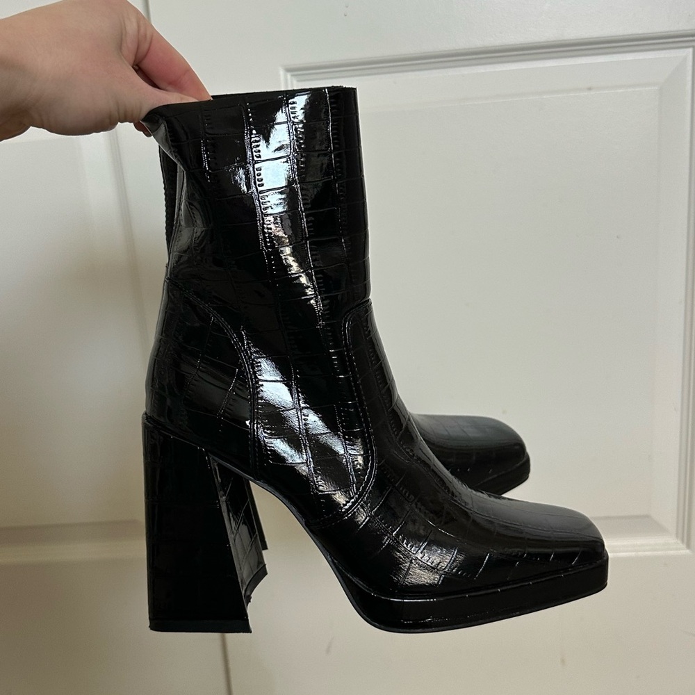 *NWOT* Princess Polly Croc High Heel Booties